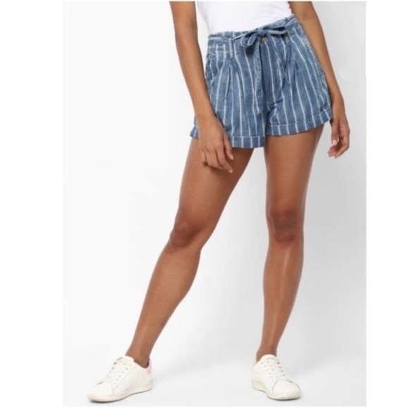American Eagle Blue Striped high rise paper bag waist cotton shorts size 2 - Picture 2 of 8